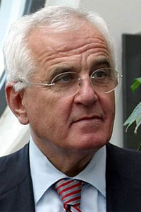 Peter Hartz lance les réformes sociales Hartz IV en 2005